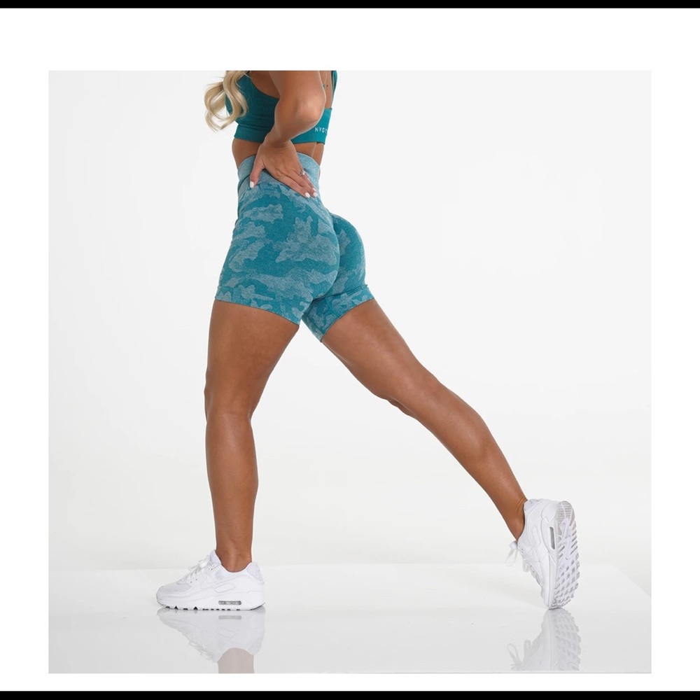 NWT NVGTN teal camo seamless shorts